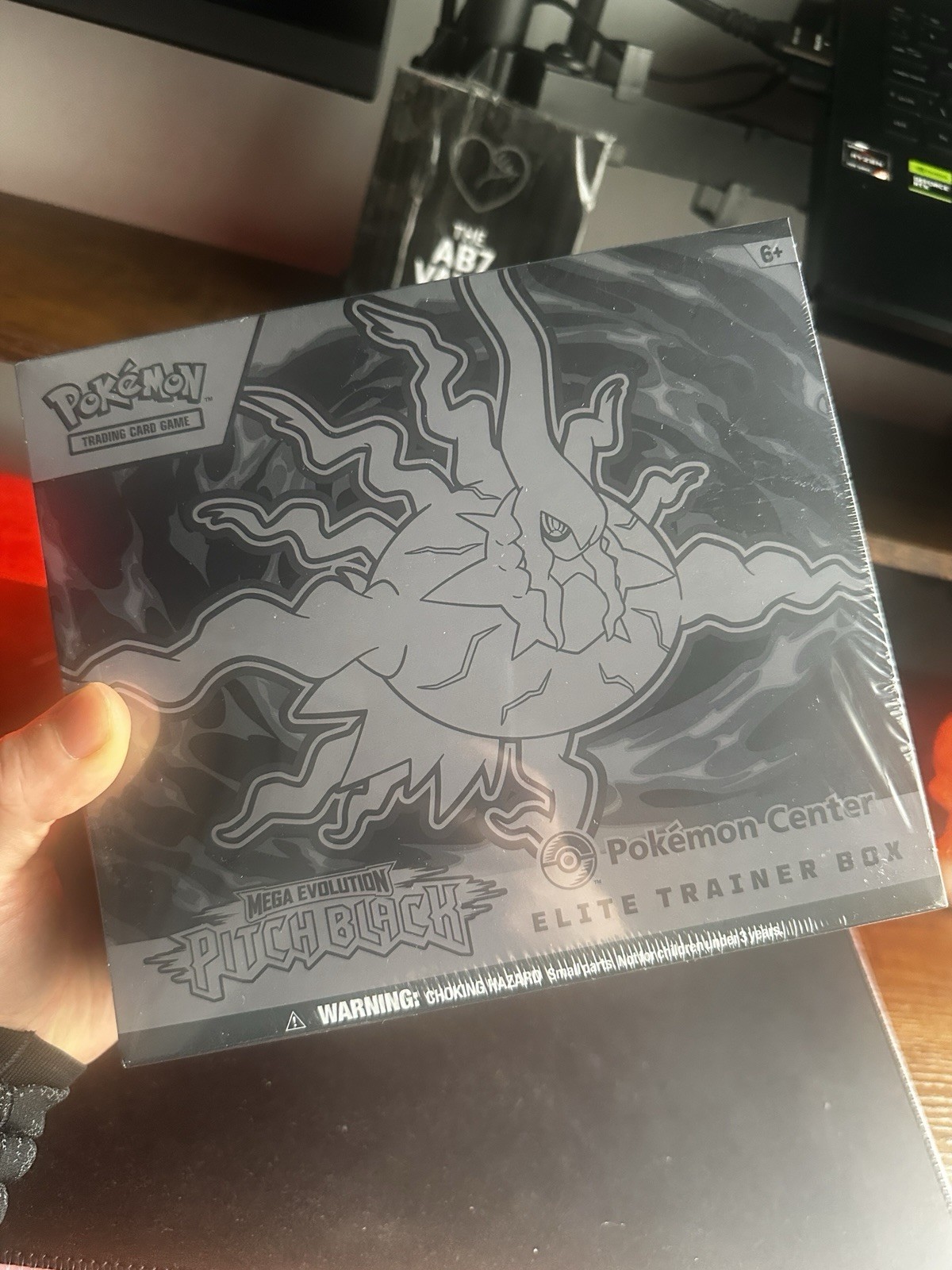 Pokémon Center - PITCH BLACK - Elite Trainer Box (PKC ETB) ◼️🎁 Pokémon Center - PITCH BLACK - Elite Trainer Box (PKC ETB) ◼️🎁