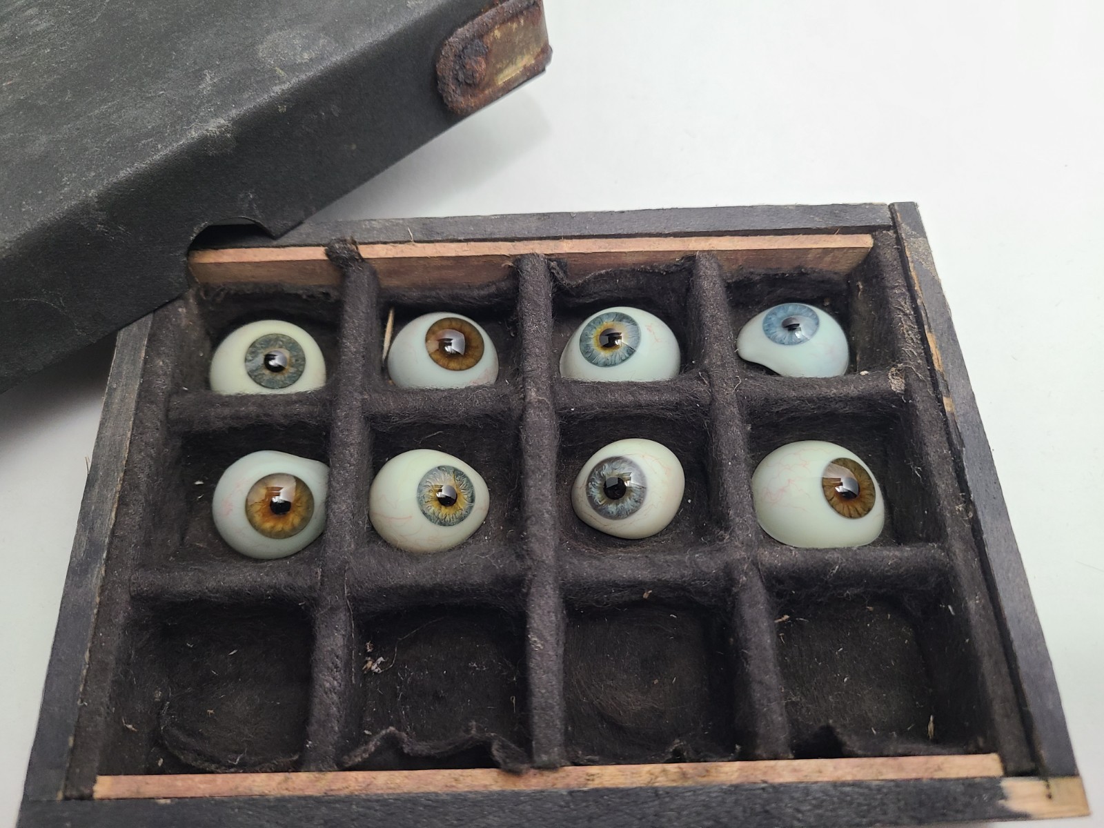 8 Vintage German Hand Blown Glass Prosthetic Human Eyes with Case, UV 365NM Glow 8 Vintage German Hand Blown Glass Prosthetic Human Eyes with Case, UV 365NM Glow