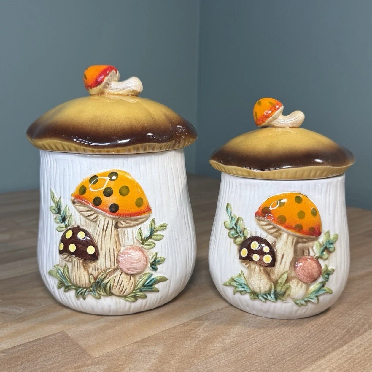 2 VTG 1978 Merry Mushroom Sears Roebuck & Co Ceramic Canisters Cottage 6.5” & 7”