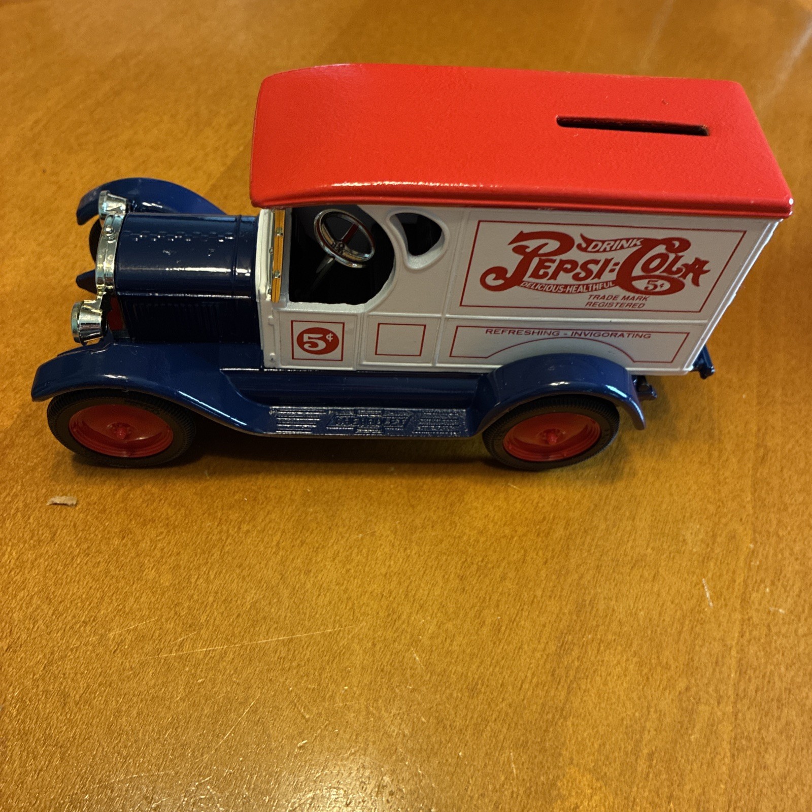 ERTL #7669 Pepsi 1923 1/2 To. Trick Bank ERTL #7669 Pepsi 1923 1/2 To. Trick Bank