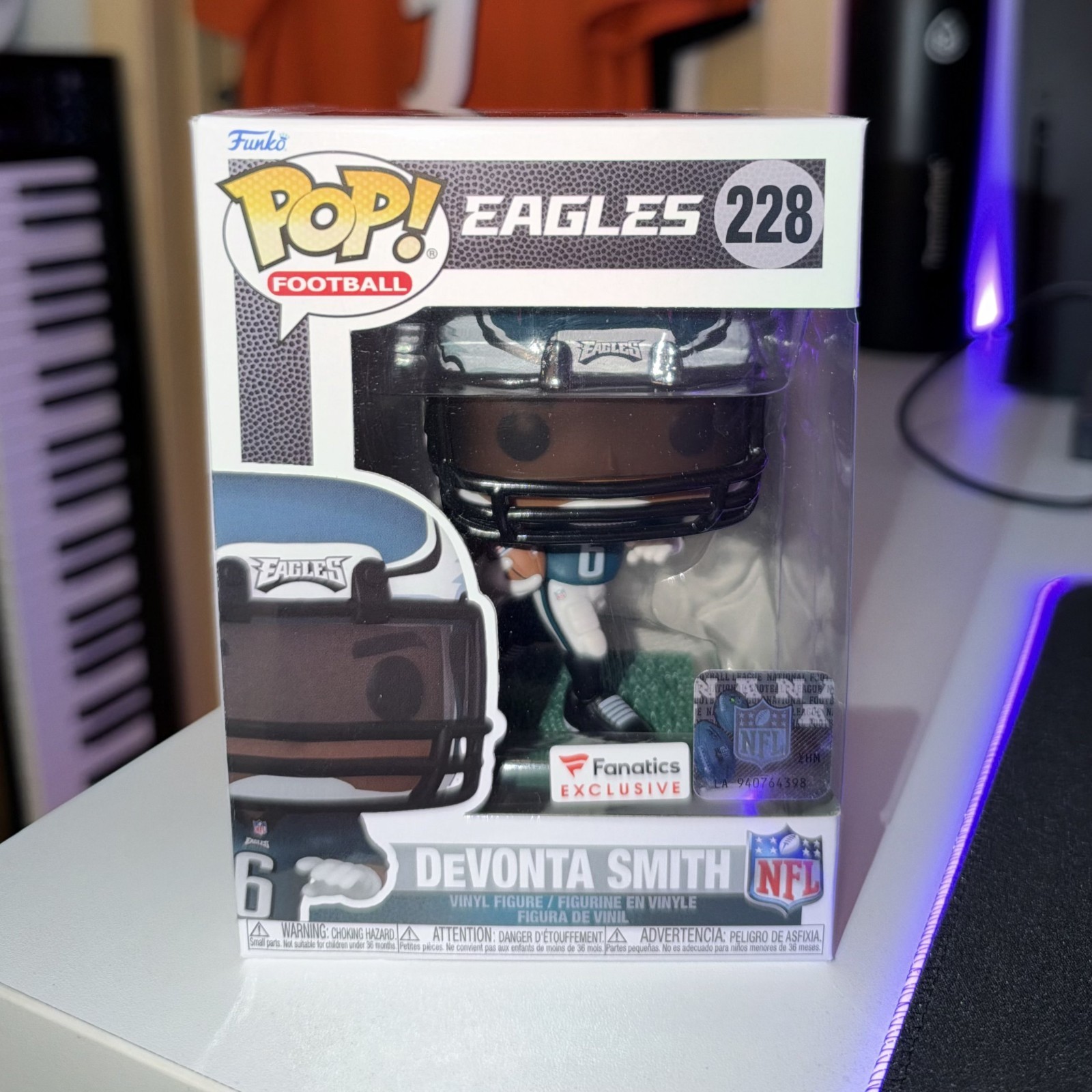 *MINT* DeVonta Smith Funko POP #228 FANATICS EXCLUSIVE NFL Philadelphia Eagles