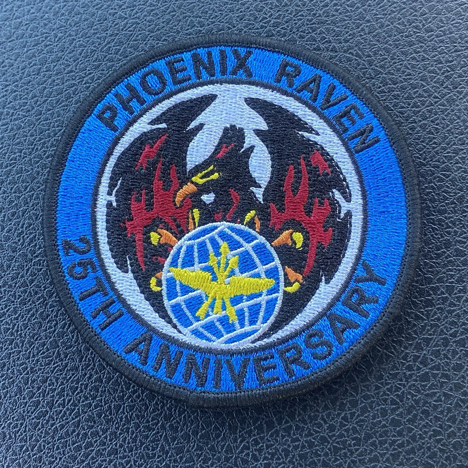 RARE Authentic President TRUMP Air Force One Phoenix Raven PATCH USAF Coin
