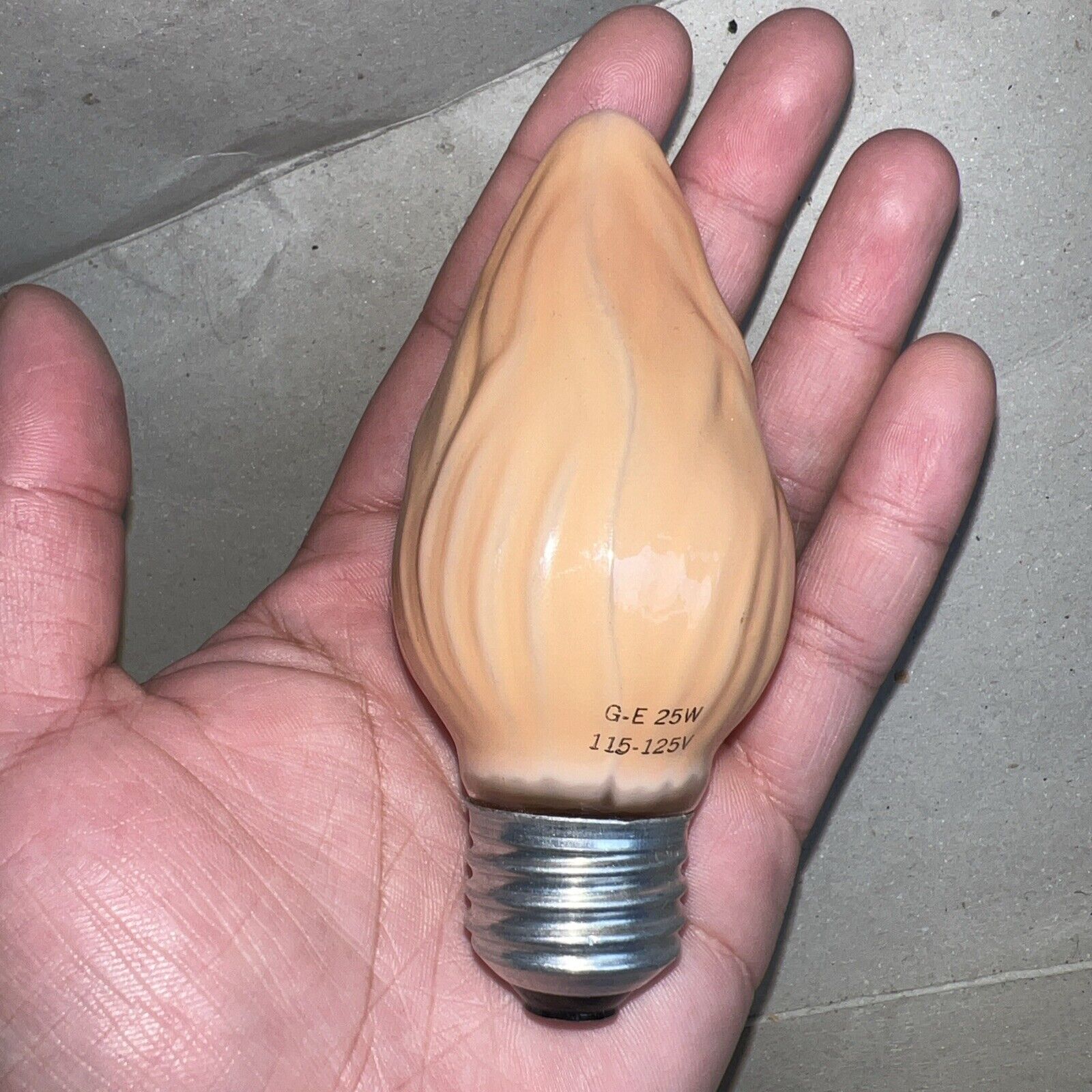 Vintage GE Flair Peach Light Bulb Chandelight 25 Watt Flame Tested Working