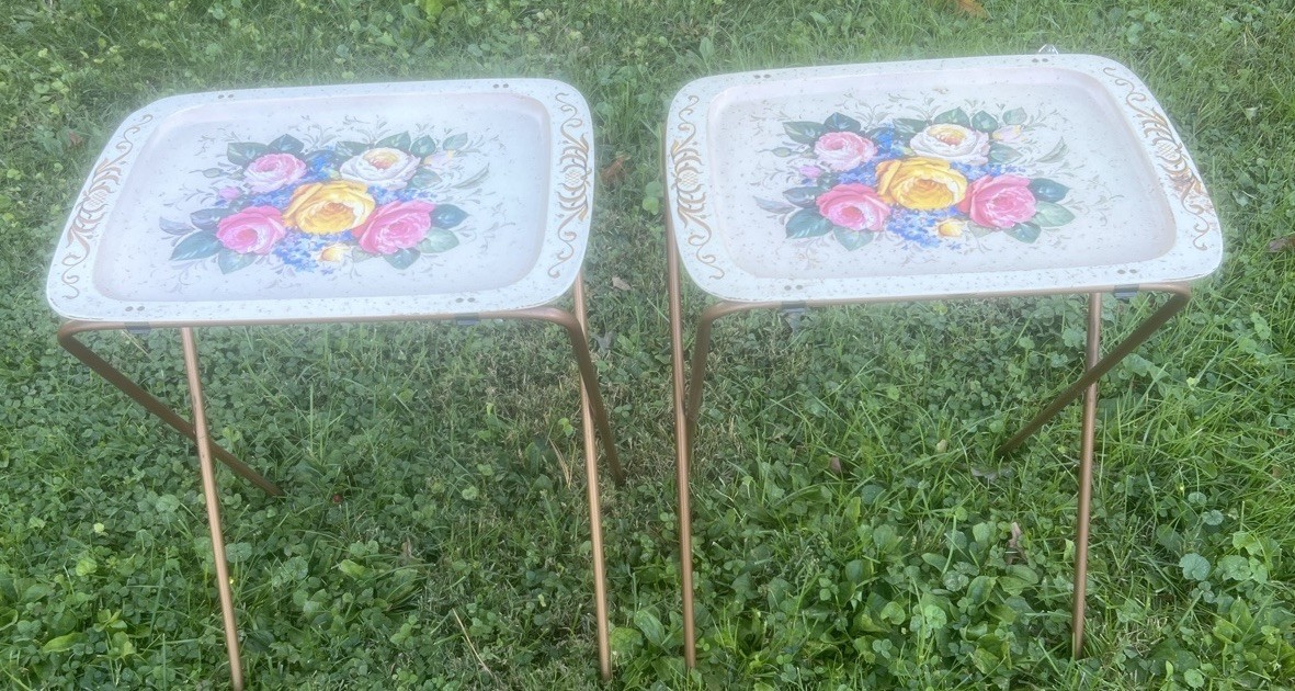 Vintage MCM CAL-DAK Metal TV Dinner Folding Tables Floral With Stand Set Of 2 Vintage MCM CAL-DAK Metal TV Dinner Folding Tables Floral With Stand Set Of 2