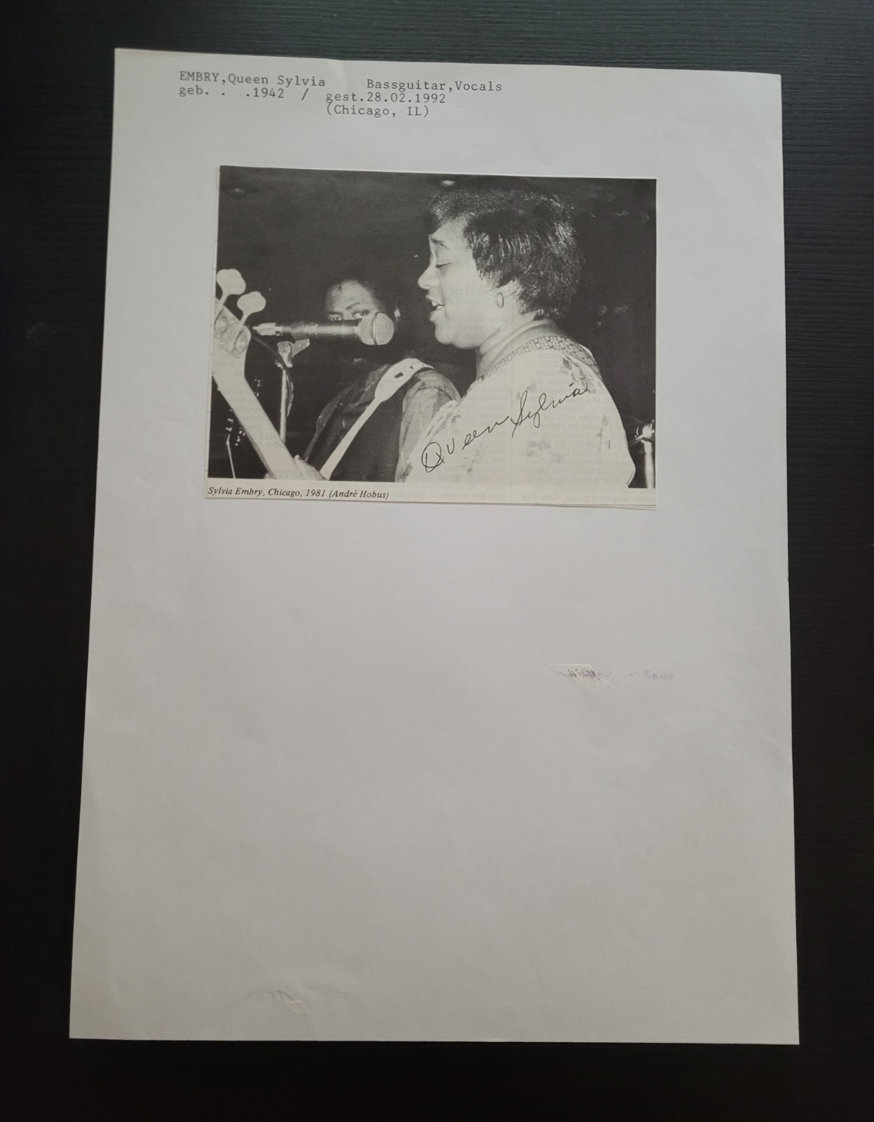 Queen Sylvia Embry Signed Photo Autograph Chicago Blues Bassist Vintage R&B Queen Sylvia Embry Signed Photo Autograph Chicago Blues Bassist Vintage R&B
