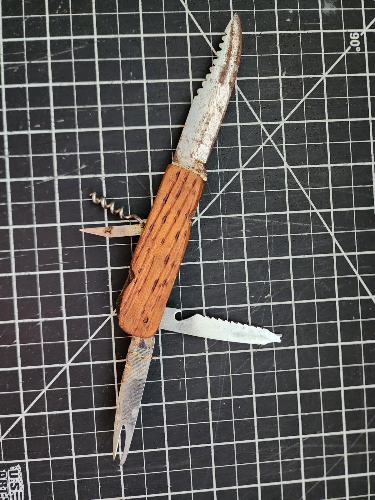 Globemaster Japan No 60901 Fishing and Camping Knife custom handle vtg check pic