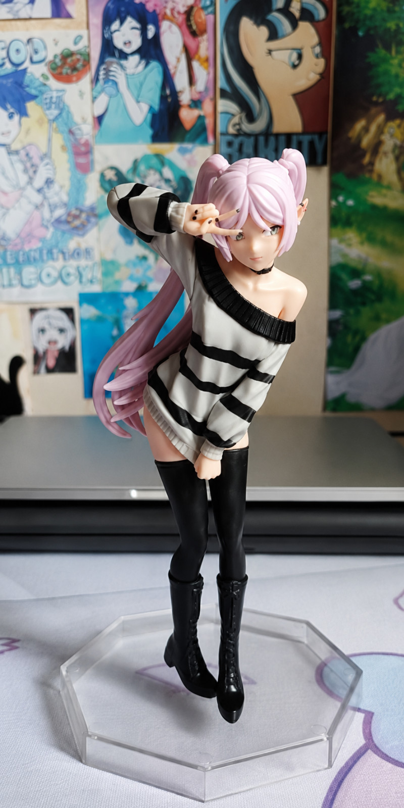 Anime Frieren Beyond Journey’s End Sweater Figure Cute Girl Statue