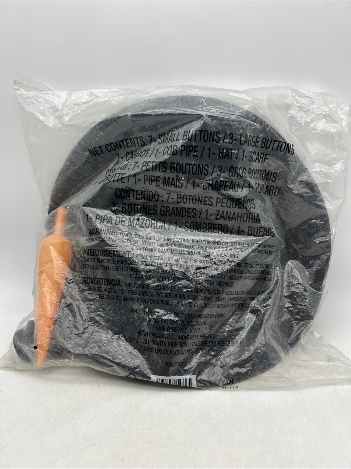 New 2012 Avon Snowman Building Kit (Top Hat, Carrot, Buttons, Scarf & Pipe)