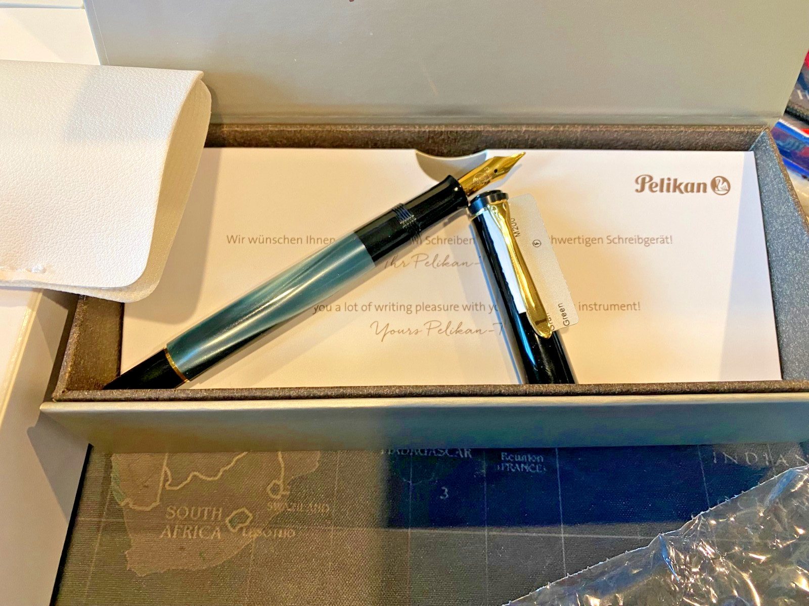 Pelikan M200 black Green Fountain Pen - Fine F Nib Pelikan M200 black Green Fountain Pen - Fine F Nib