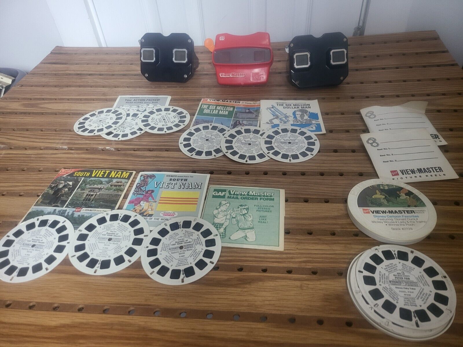Vintage Sawyer's View Masters 80s View Master With 3 Complete Sets And 16 Misc