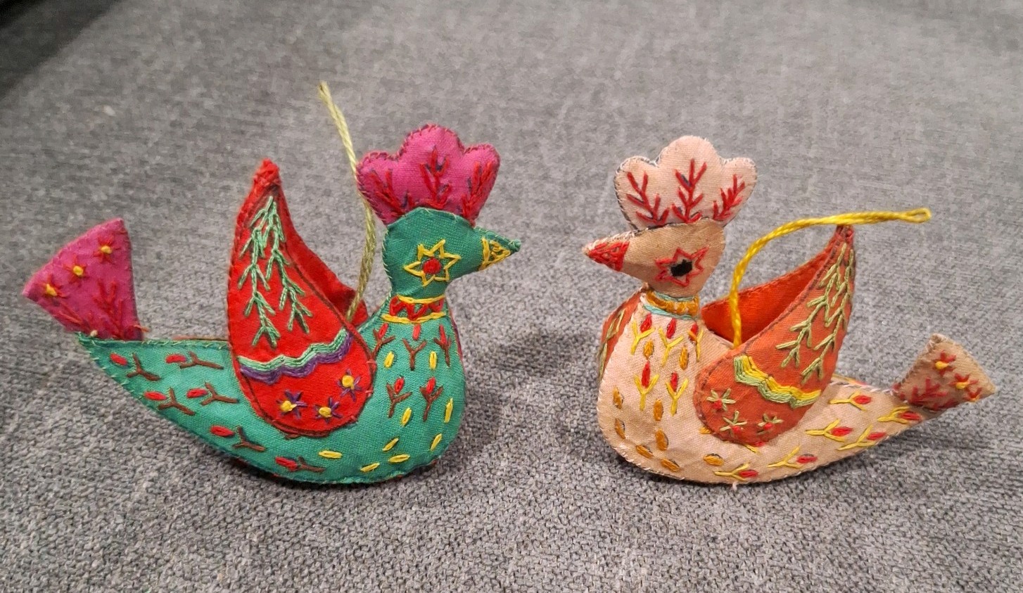 Vtg Bucilla s/2 Embroidered Birds Exquisite Detail Ornament 3.5\