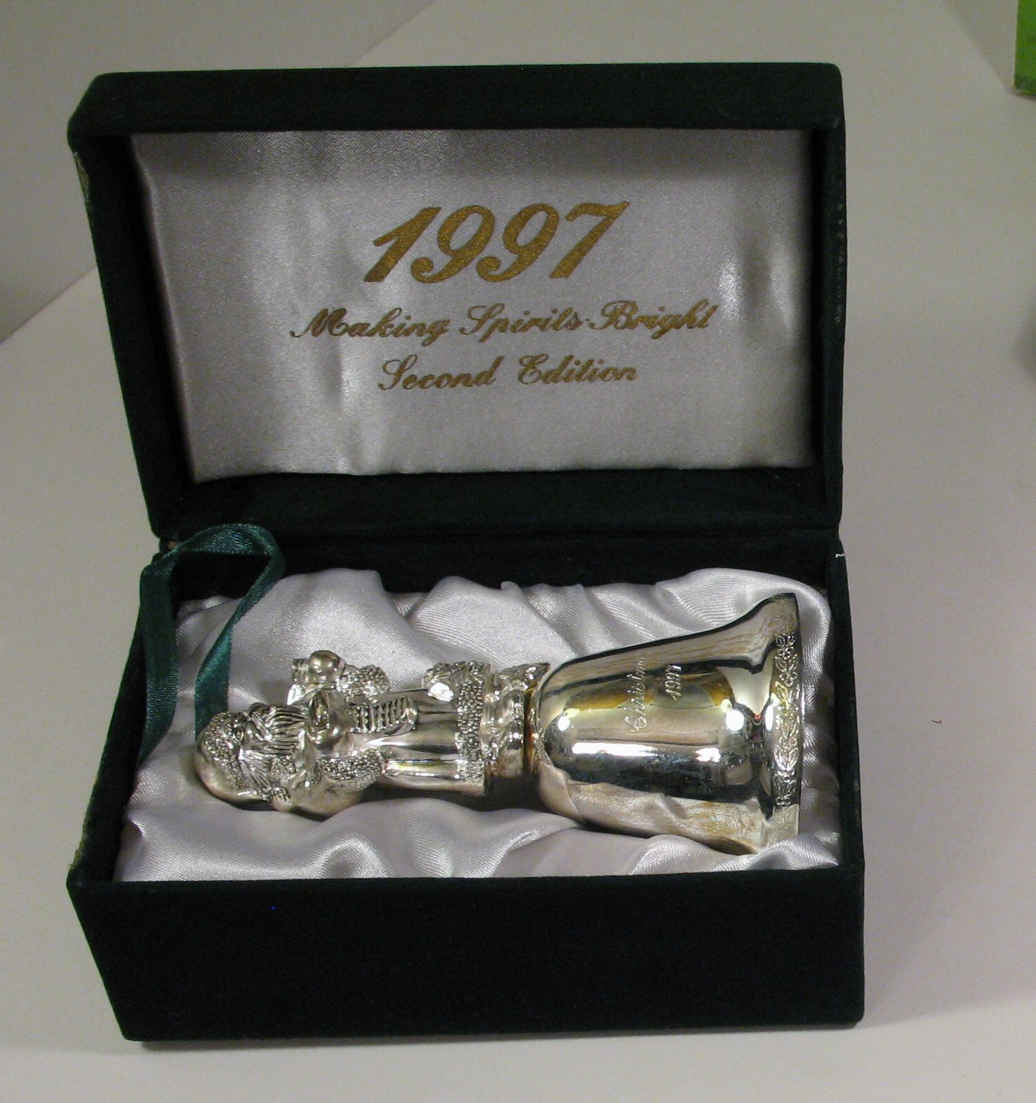 1997 Madison Avenue Silverplated  Santa Bell \