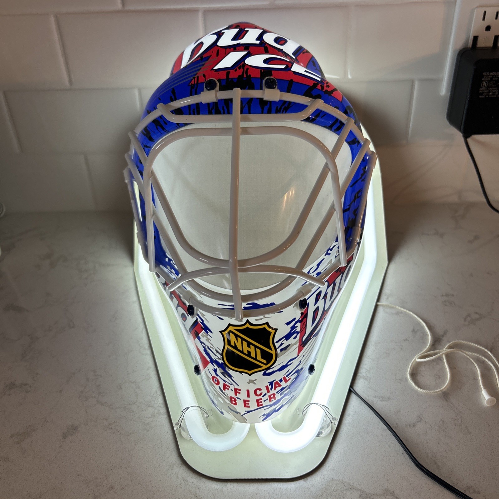 Rare Vintage 1995 Bud Ice Hockey Goalie Mask Neon Sign NHL Bar Light with stand