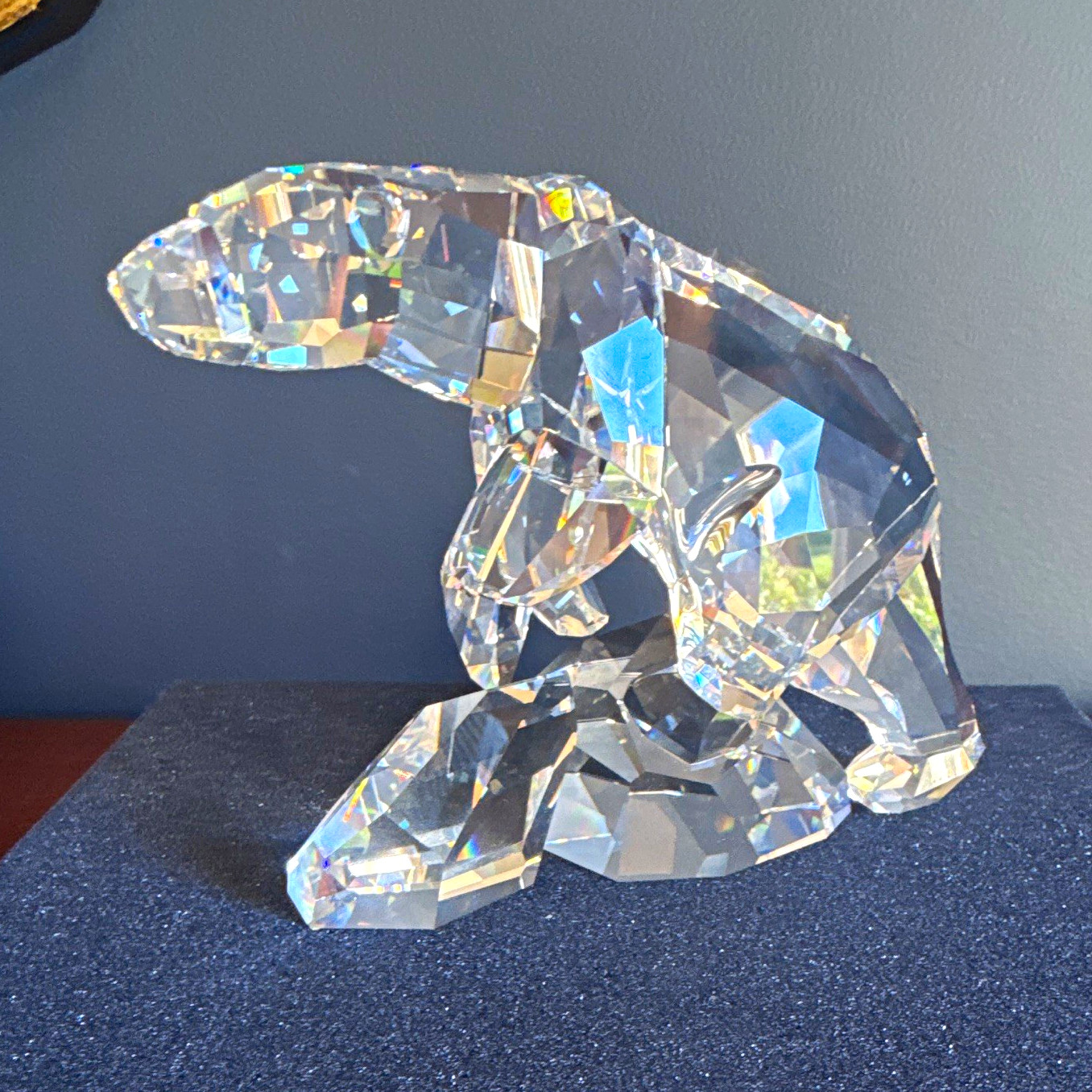Swarovski Crystal Large Polar Bear Figurine 085747 with Box