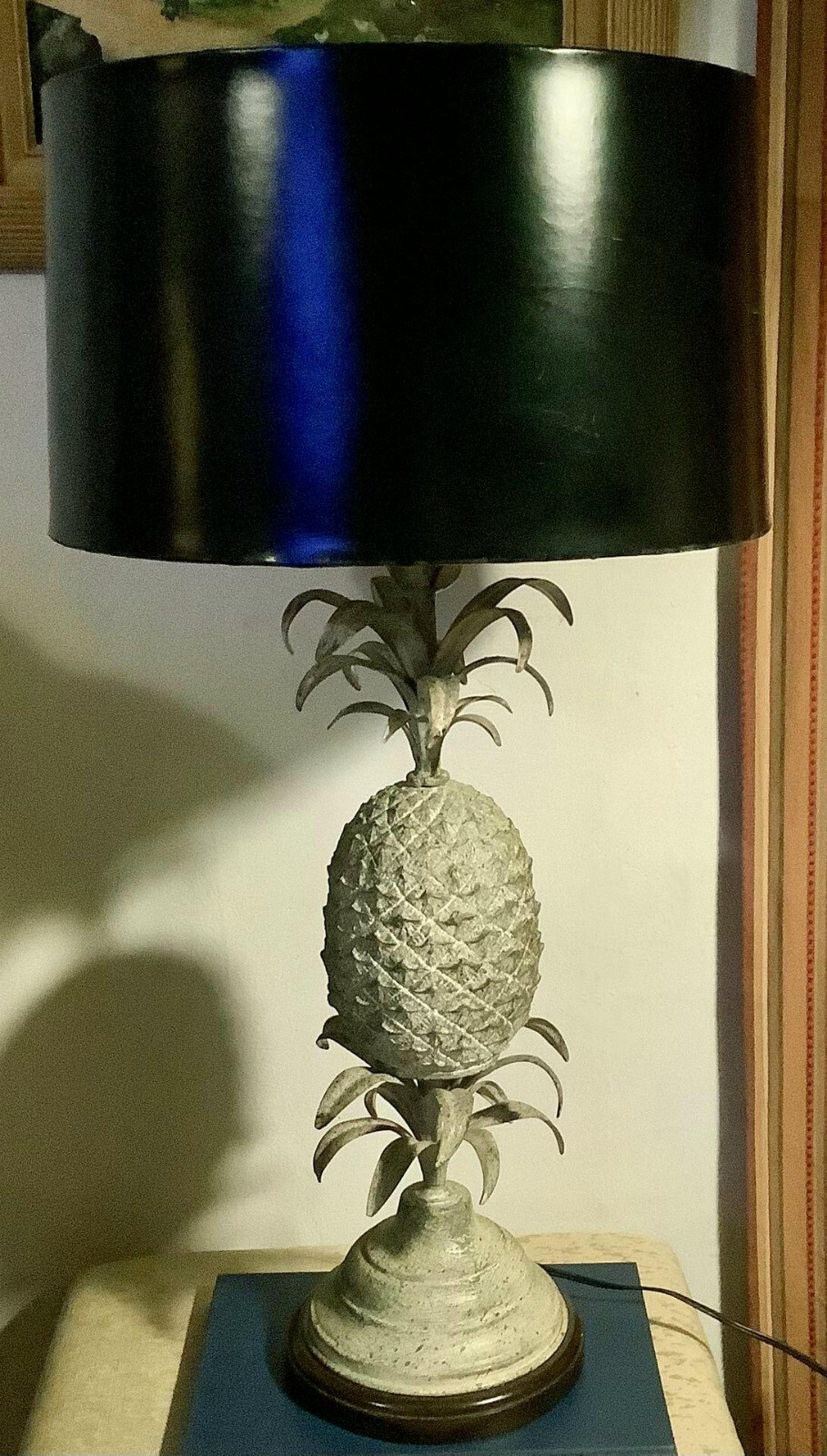 Large Vintage Wildwood Tole Metal Pineapple Table Lamp