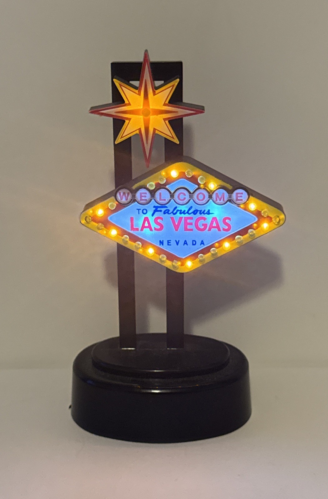 Welcome to Fabulous Las Vegas Nevada Sign with Flashing Lights 6’’