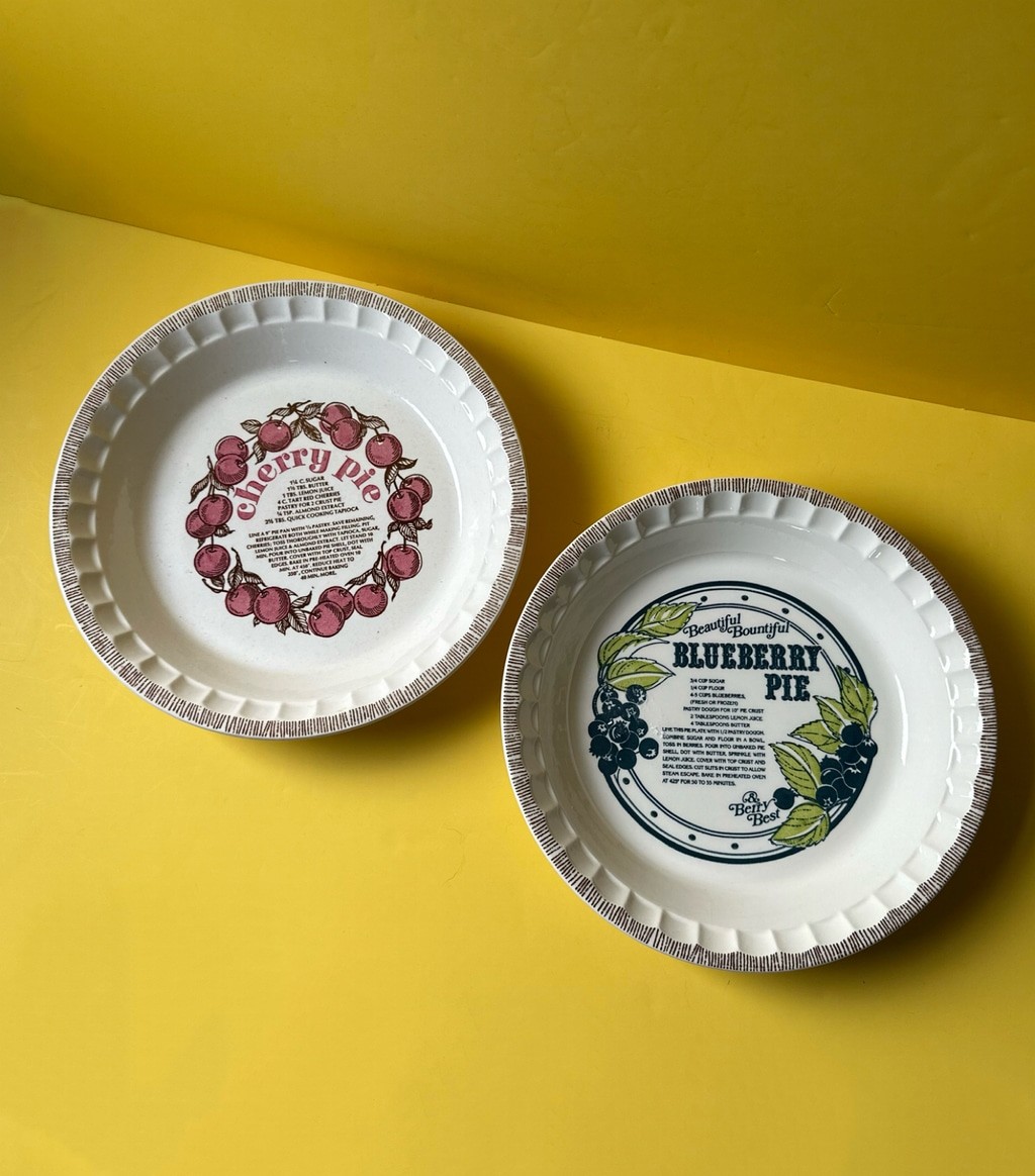 Vintage 1983 Royal China Country Harvest Pie Plates Blueberry Cherry Set of Two