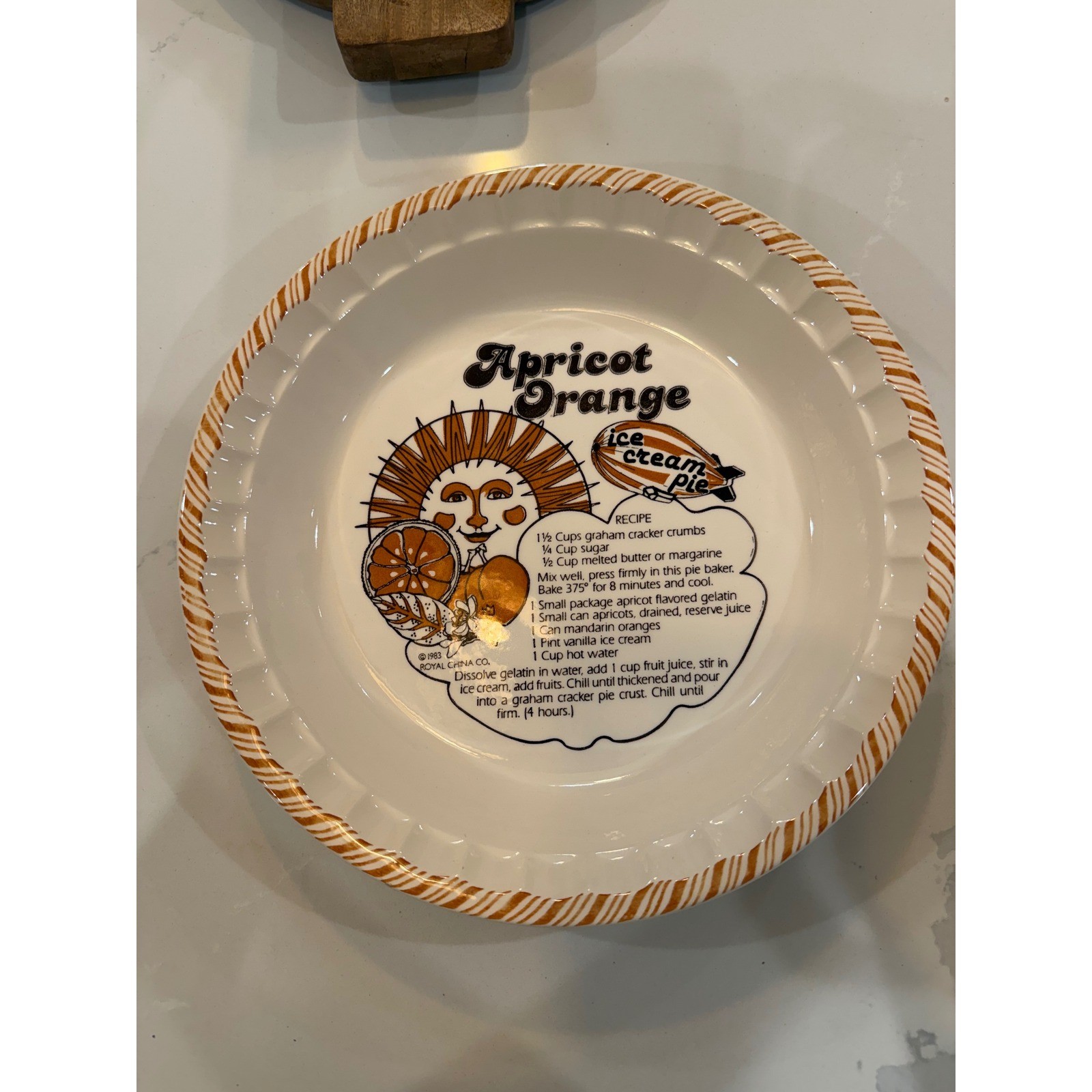Vintage 1983 Royal China Country Harvest Apricot Orange Ice Cream Pie Baker 10