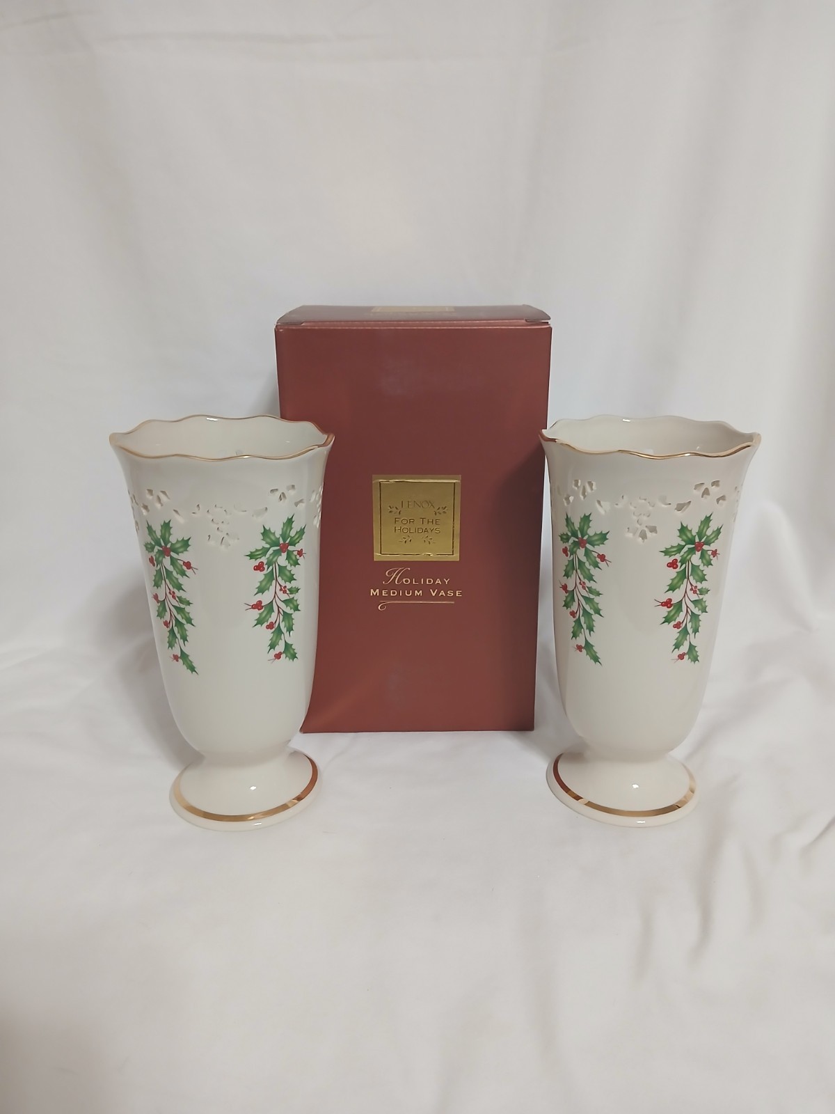 Lenox Holiday Dimension Vase Set Of 2 NEW BOXED Pierced Bud Vase Holly Berry 7\