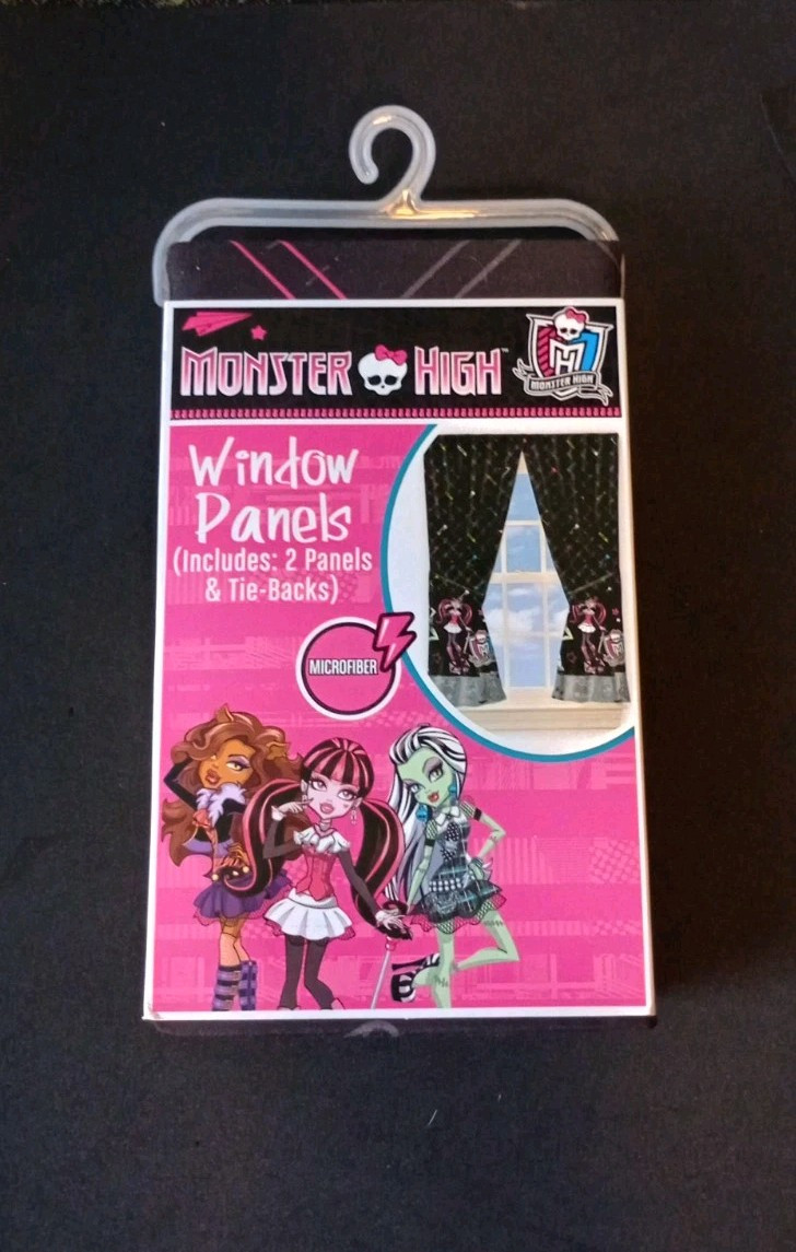 Monster High Pins & Needles Window Panels With Tie Backs 2013 82