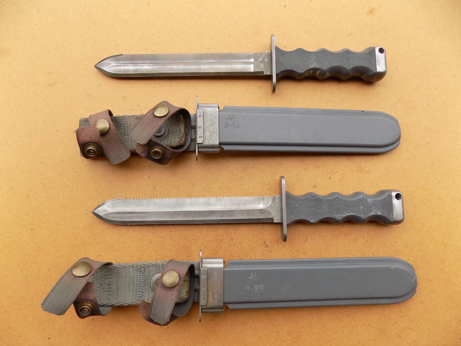 2 Rare 1961 Imperial Nonmagnetic UDT Dive Knives Consecutive #ed Pair