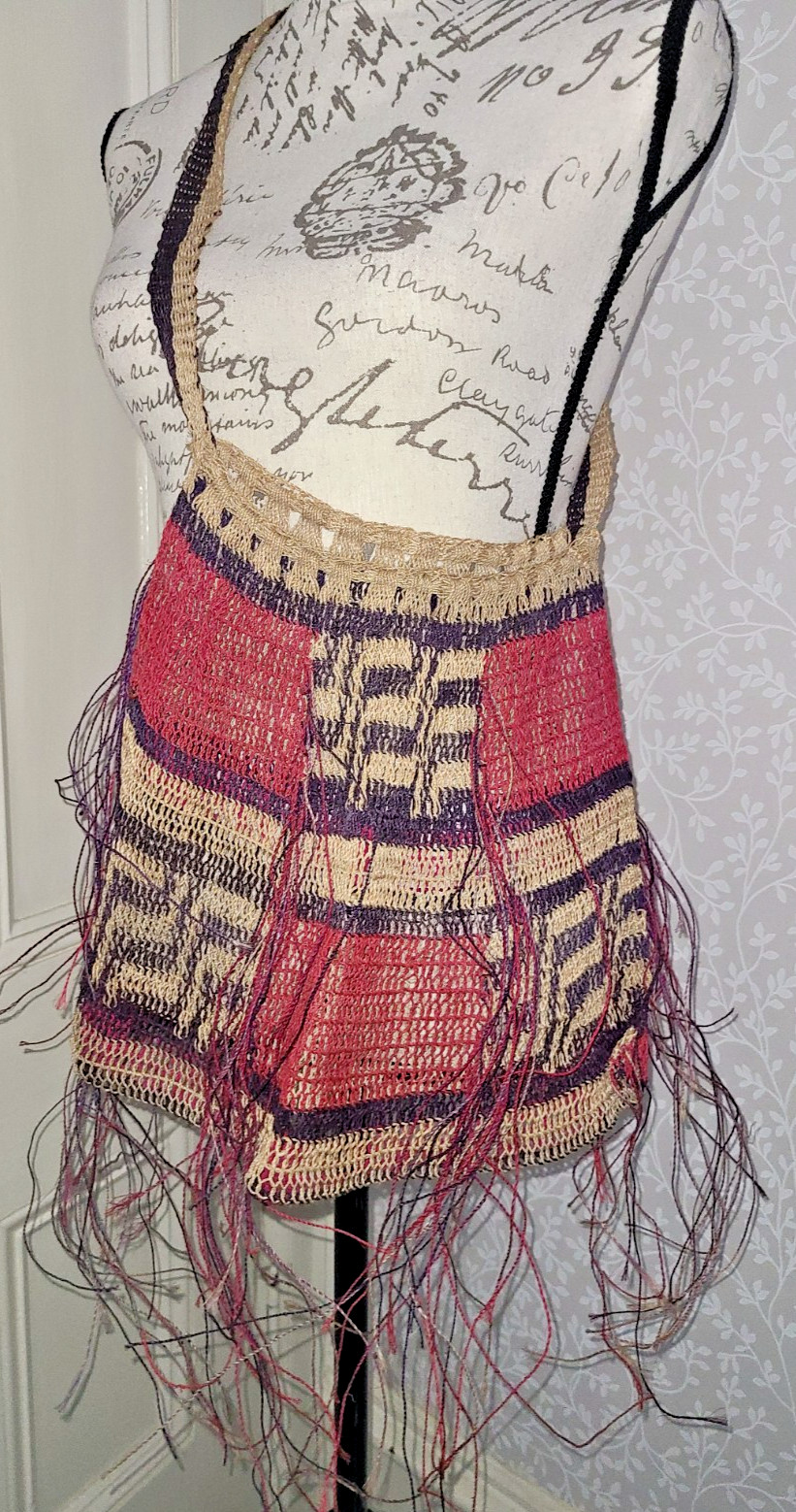 Kavieng PNG Papua New Guinea handmade woven bilum bag natural fiber New Ireland Kavieng PNG Papua New Guinea handmade woven bilum bag natural fiber New Ireland