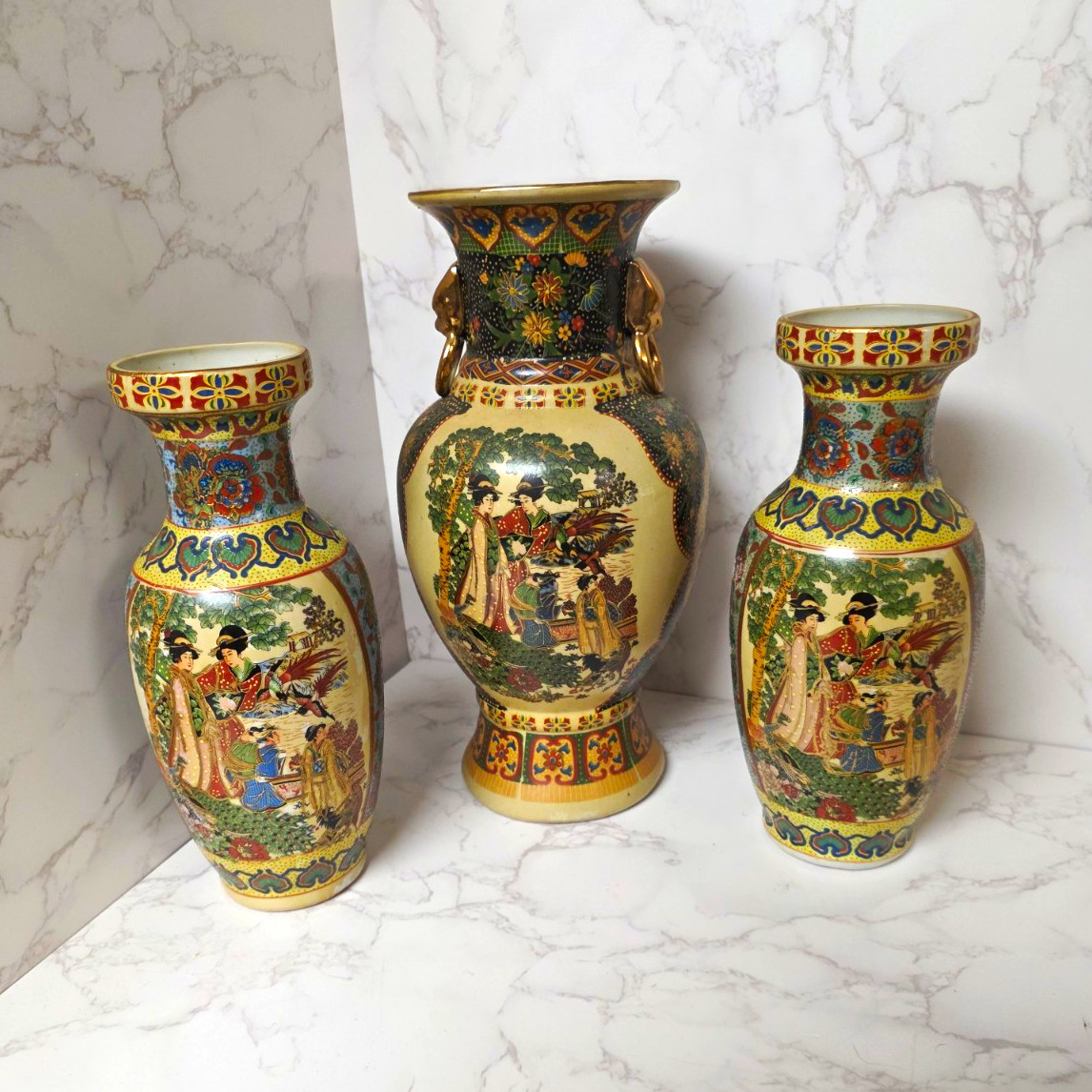 Set of 3 vintage Japanese Satsuma style ceramic/porcelain vases. Beautiful