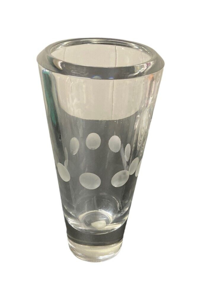 Vera Wang Wedgwood Full Lead Crystal Frosted Dot Vase 10\