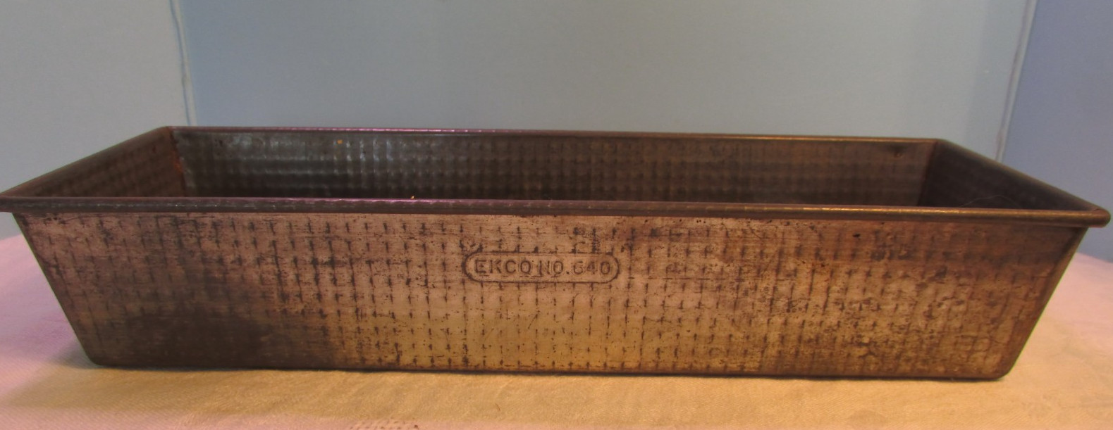 Vintage Ovenex Ecko Bakeware Waffle Pattern 640 Extra Long Bread Pan 13\