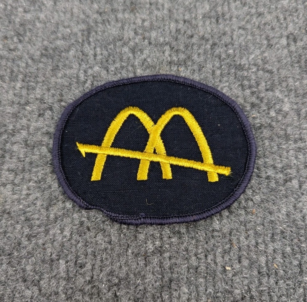 McDONALD\'S (SLASH LOGO) - 1960s Vintage Employee Uniform PATCH NAVY BLUE RARE?