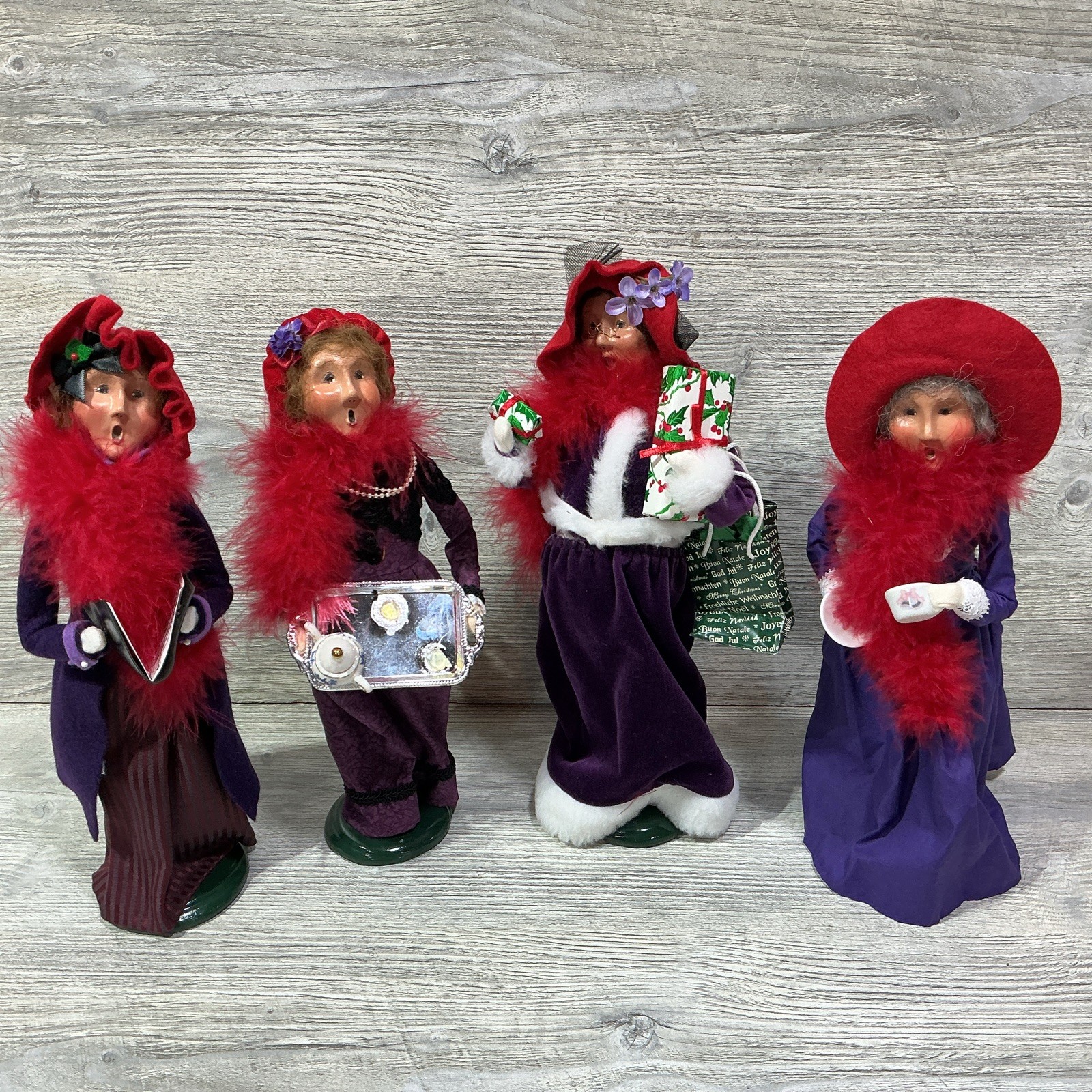 Byers Choice 2004 Red Hat Society Shopping Woman With Presents Set Of 4 Carolers Byers Choice 2004 Red Hat Society Shopping Woman With Presents Set Of 4 Carolers
