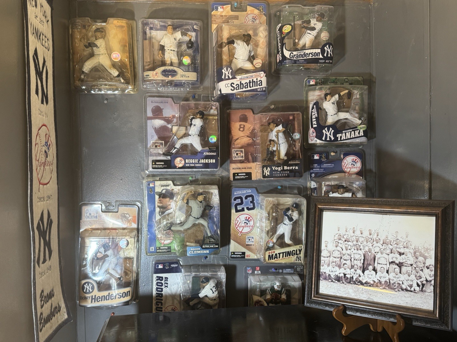 LOT 17 NEW YORK YANKEES MLB Cooperstown Collection Jeter, Ruth, Berra & Extras