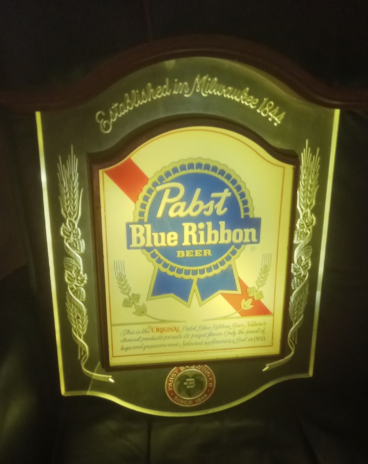 Vintage 1981 Pabst Blue Ribbon Beer Lighted Bar Sign 22\