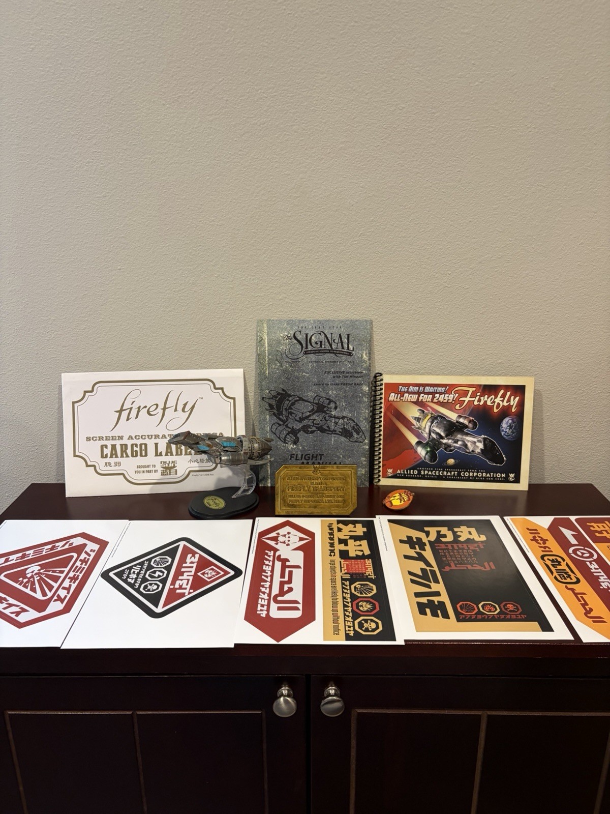 Qmx Mini Masters Firefly SERENITY Display Maquette with Base Loot Crate LOT