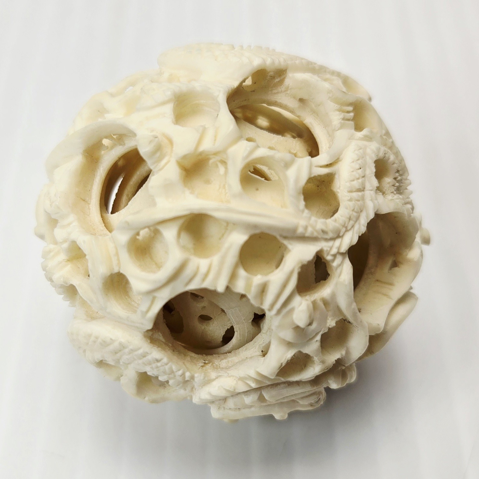 Vtg Hand Carved Puzzle Ball Sphere Intricate Asian Décor 8 Layer Dragon Nested