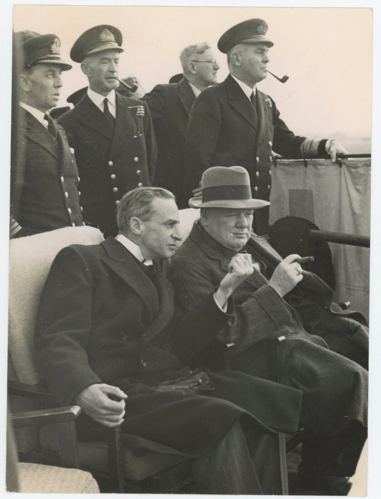 19 October 1943 press photo of Churchill watching a flying demonstration