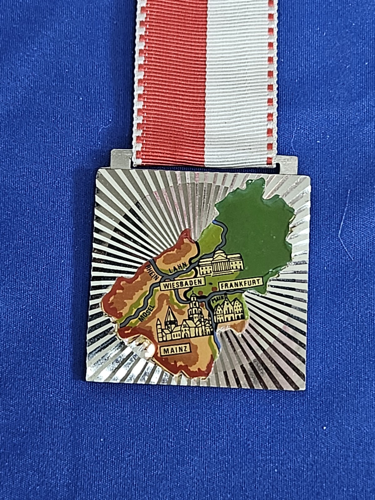 Vintage 1973 German Volksmarch Medal Bezirkswandertag Hessen Rheinland-Pfalz