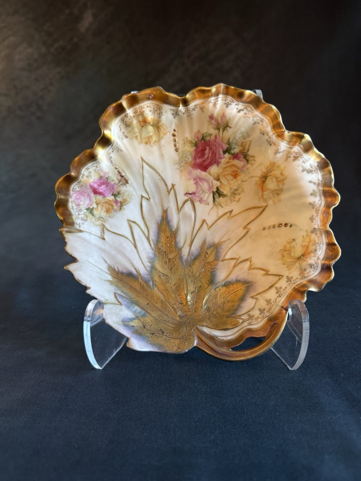 Antique Porcelain Maple Leaf Plate Hand Painted Roses Gold Gilt Victorian 8\ Antique Porcelain Maple Leaf Plate Hand Painted Roses Gold Gilt Victorian 8\