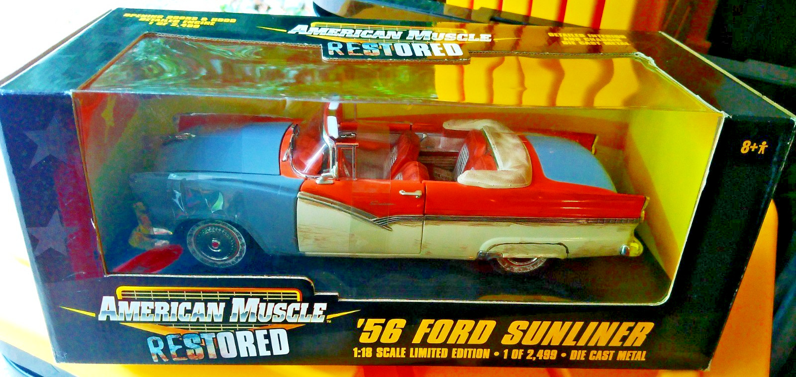 1/18 1956 ERTL Ford Fairlane Sunliner Convert  LTD. Edition 