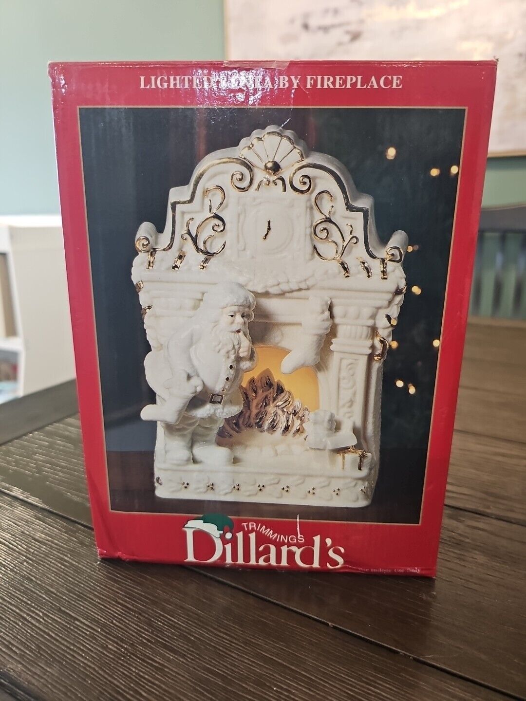 Vintage Dillards Trimmings Collectible Lighted Santa & Fireplace Porcelain w/BOX