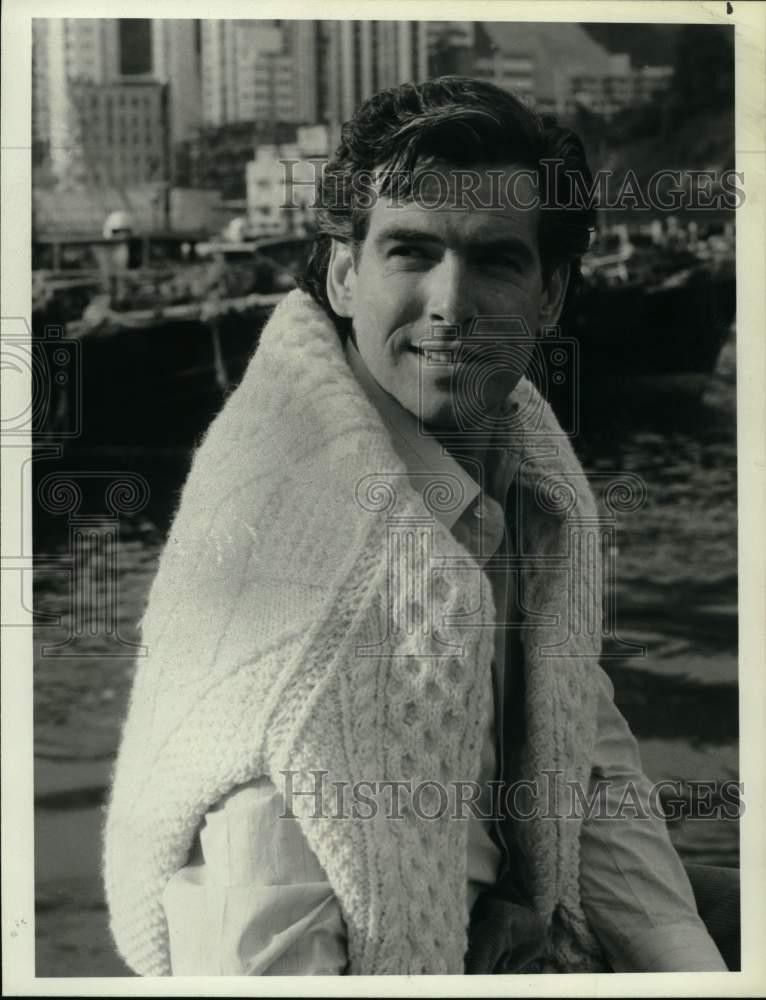 1988 Press Photo Pierce Brosnan stars in 