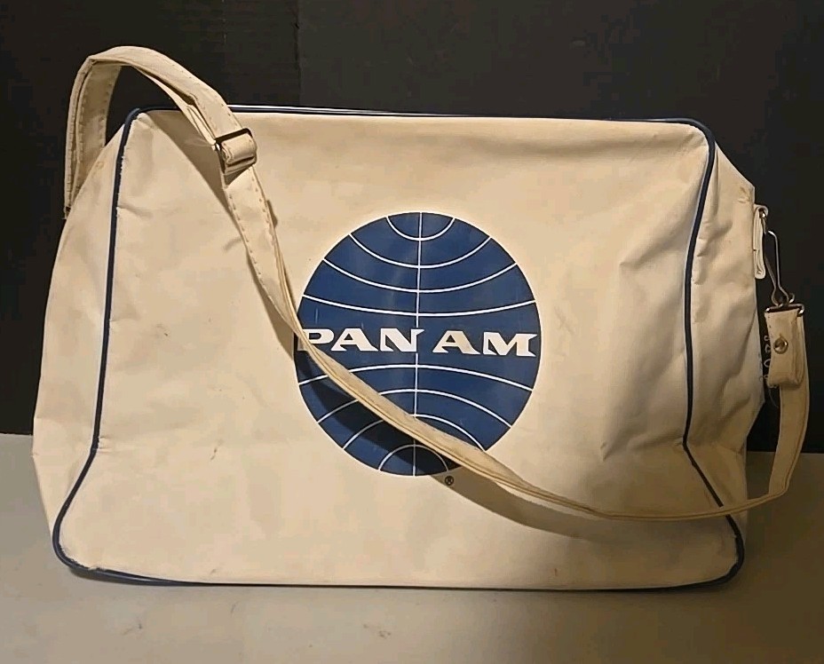 1960s Pan Am First Class Flight White Vinyl Bag NASCO JAPAN 1960s Pan Am First Class Flight White Vinyl Bag NASCO JAPAN