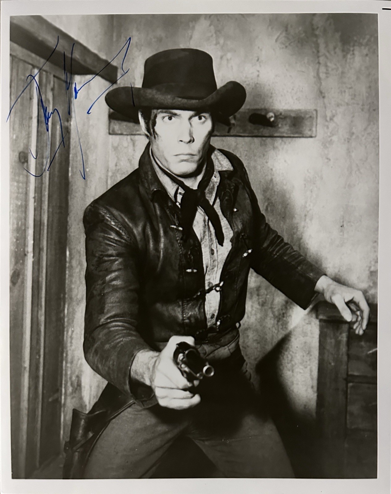 TONY YOUNG Autographed VINTAGE 8x10 Photo..WESTERN Acting Legend (d.2002) COA