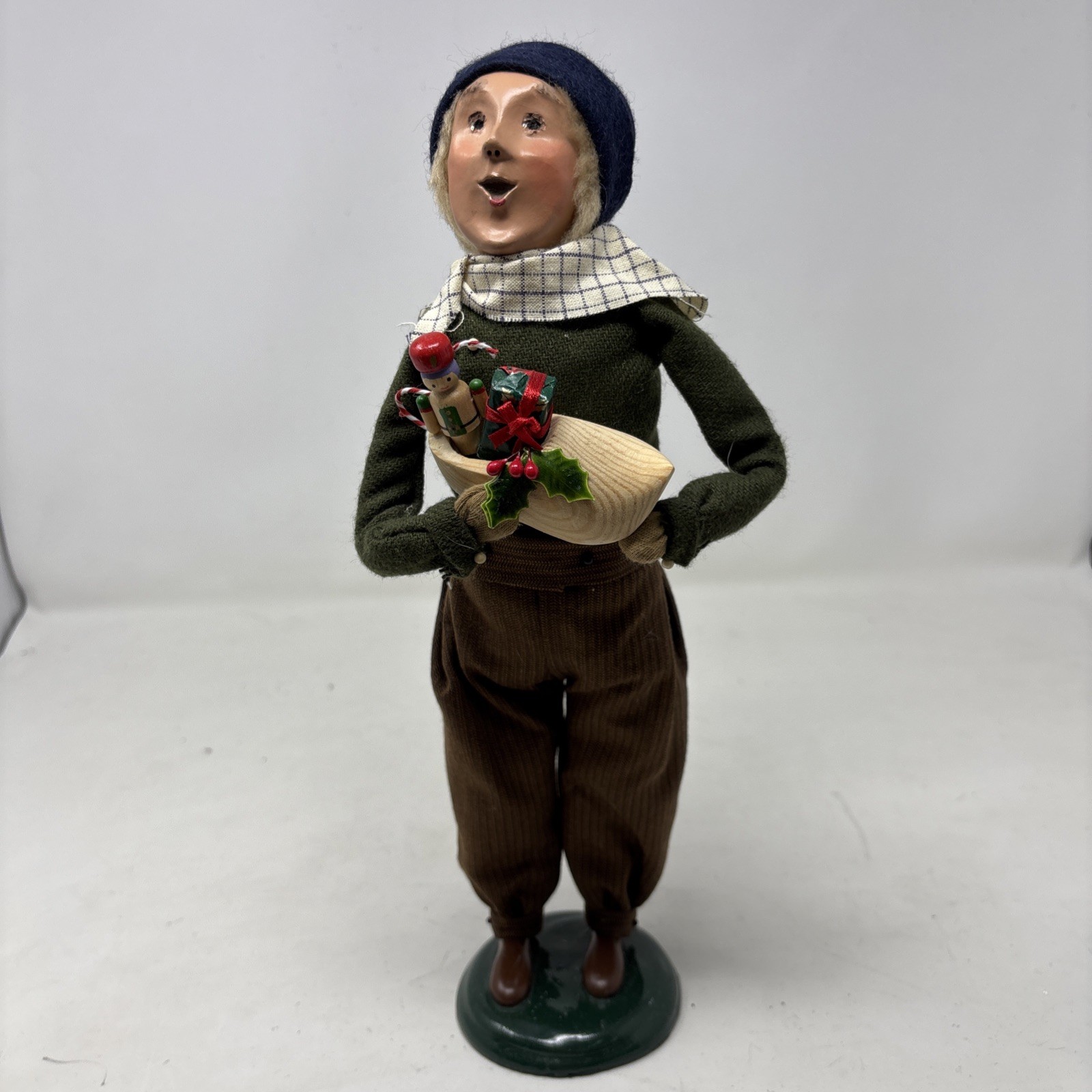 Byers Choice Carolers Christmas Dutch Man w Wooden Clog Shoe With Toys 2004