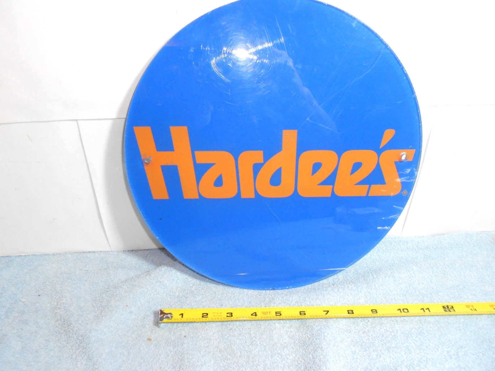 VINTAGE HARDEE`S DRIVE THRU RESTAURANT ADV. SIGN 11 3/4 x 1/4 in PLASTIC - 827 A VINTAGE HARDEE`S DRIVE THRU RESTAURANT ADV. SIGN 11 3/4 x 1/4 in PLASTIC - 827 A