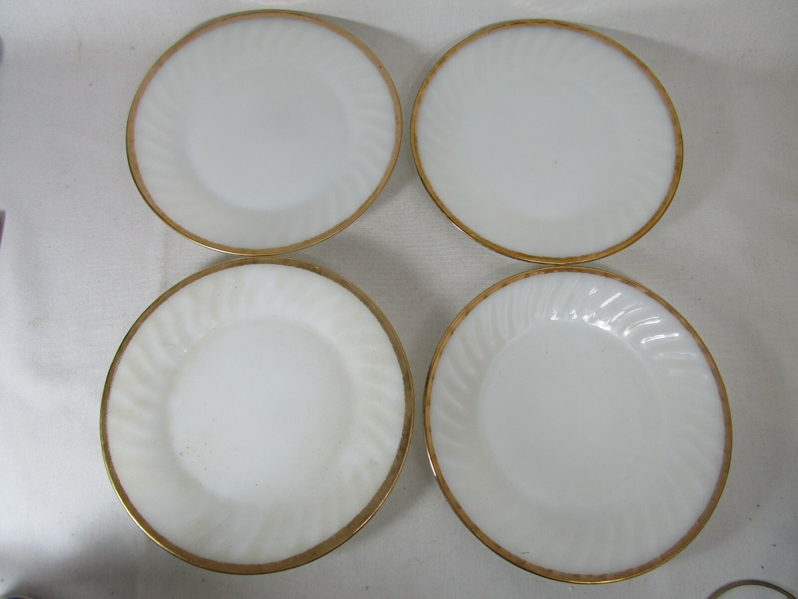 4 Anchor Hocking Fire King Gold Swirl Trim 9\