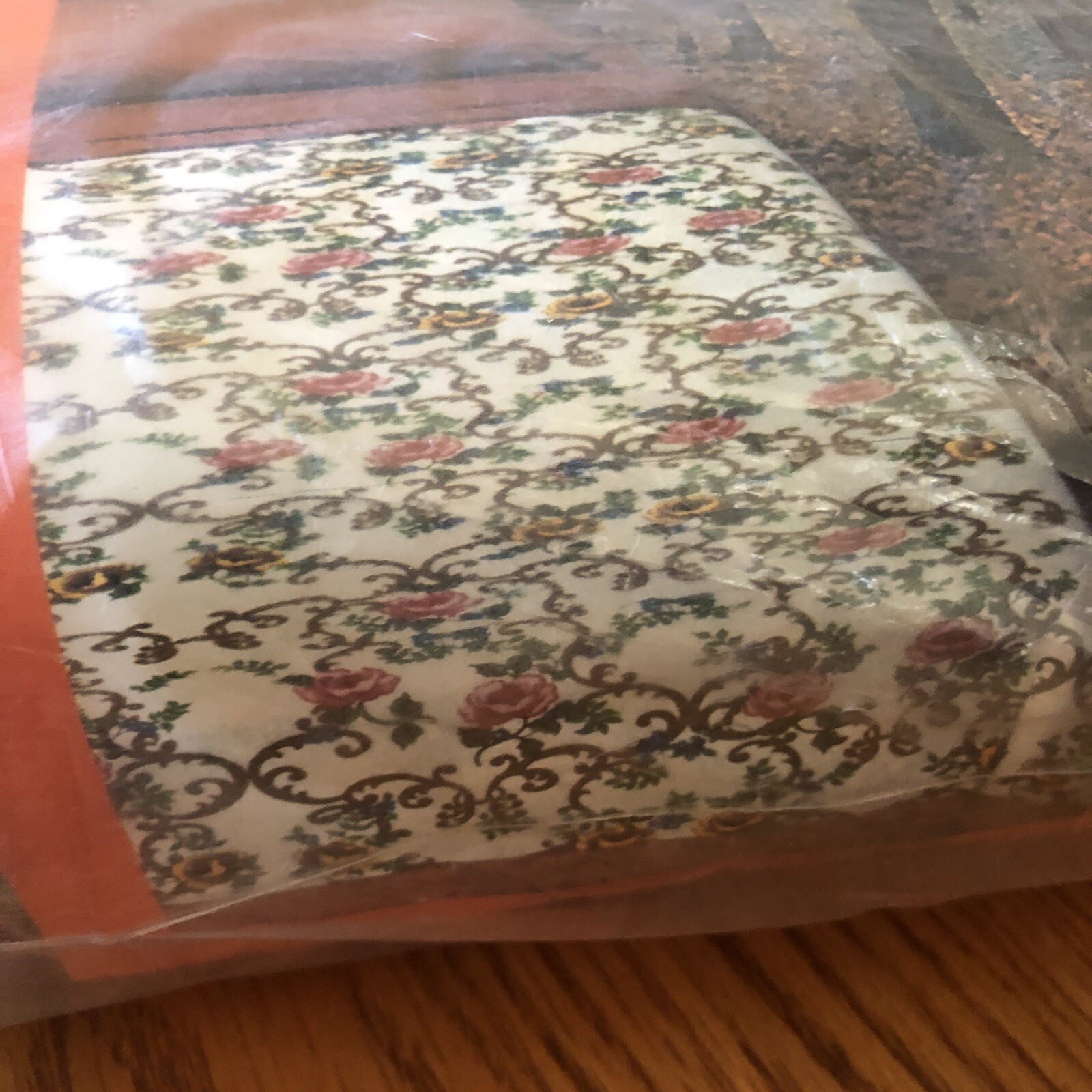 Vtg New 70’s Ely Spunwell ROSE SCROLL Blanket Pink Green FLORAL 72 Vtg New 70’s Ely Spunwell ROSE SCROLL Blanket Pink Green FLORAL 72