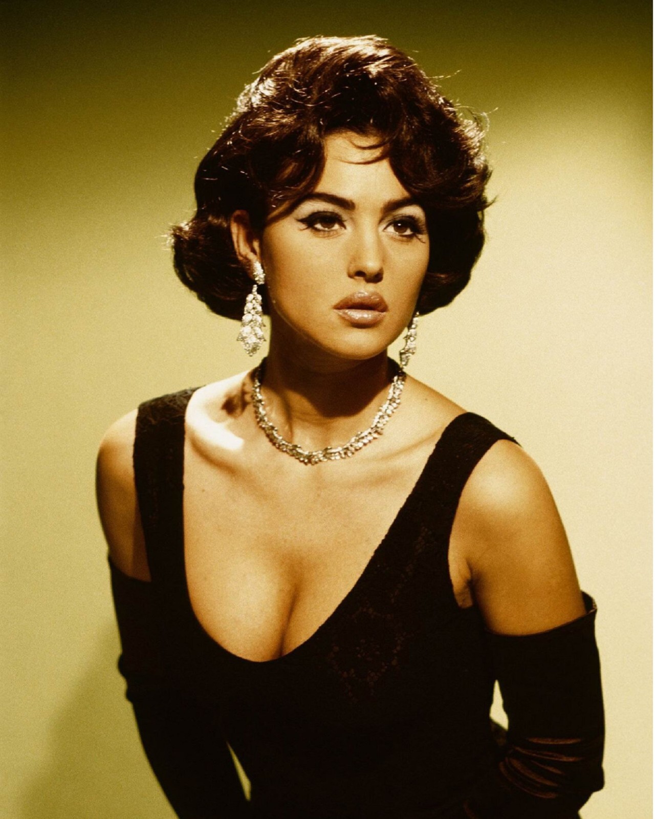 Italian Actress & Model MONICA BELLUCCI Iconic Picture Poster Photo 8x10