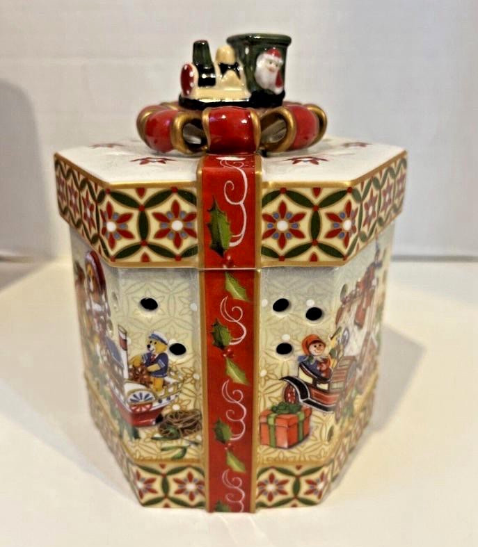 NIB Villeroy & Boch Christmas Toys Train Round Gift Box Tea Light Candle Votive