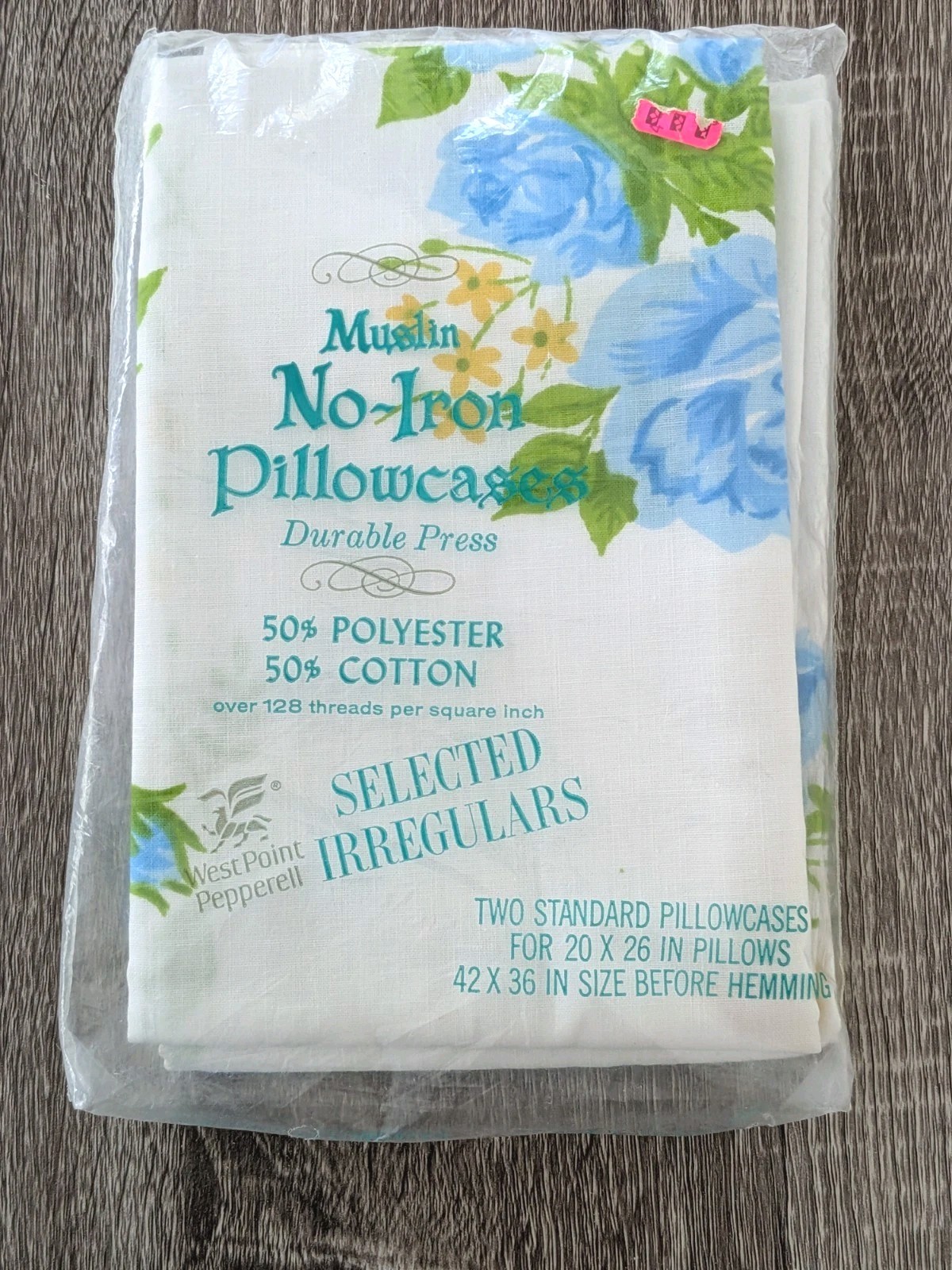 2 Standard West Point Pepperell Poly Cotton Muslin Blue Floral Pillowcase NOS